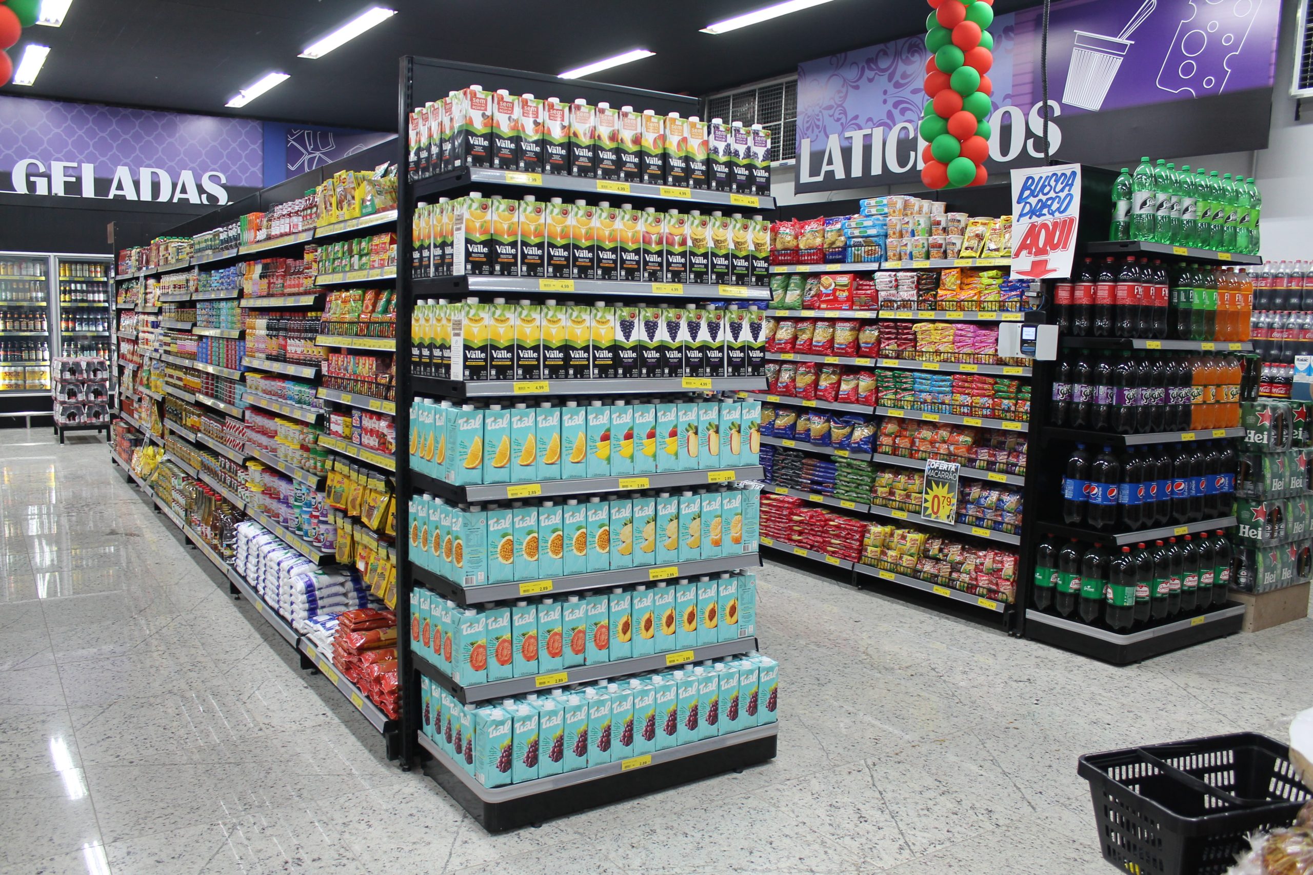 Centro de distribuição com porta-paletes